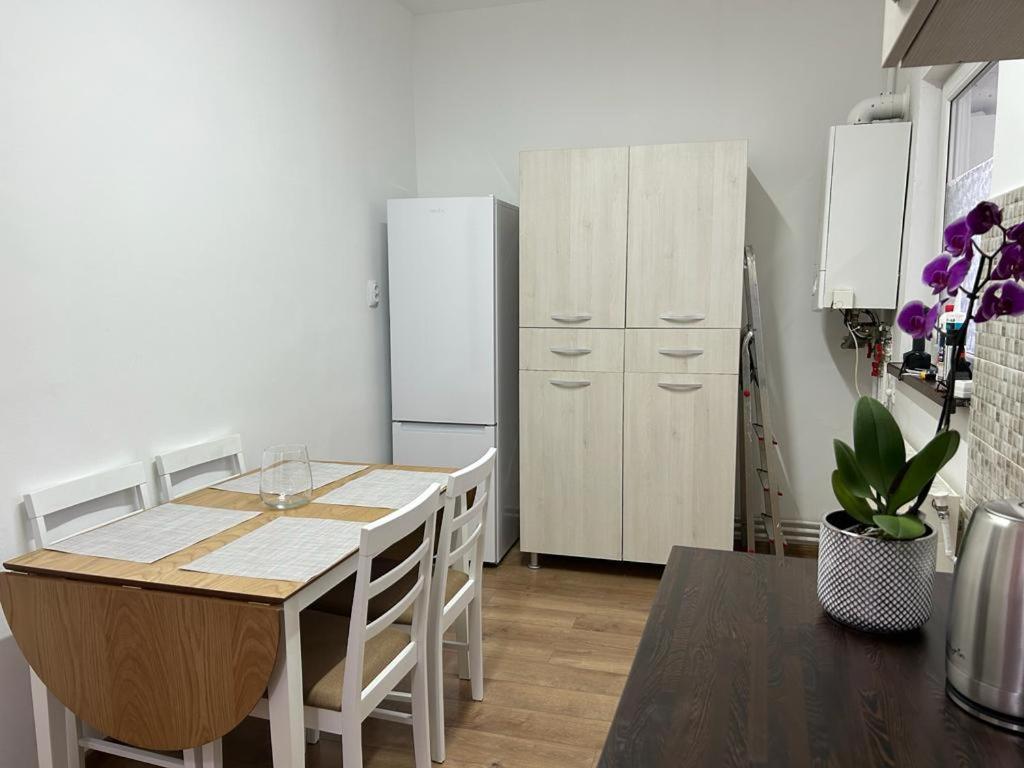 Easy Living Apartments - Old Town Braşov Esterno foto