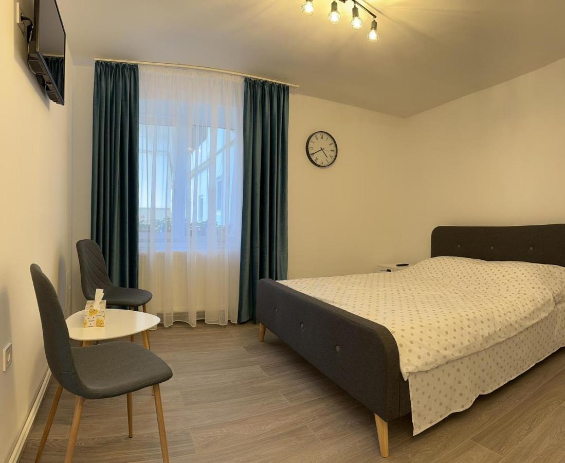 Easy Living Apartments - Old Town Braşov Esterno foto